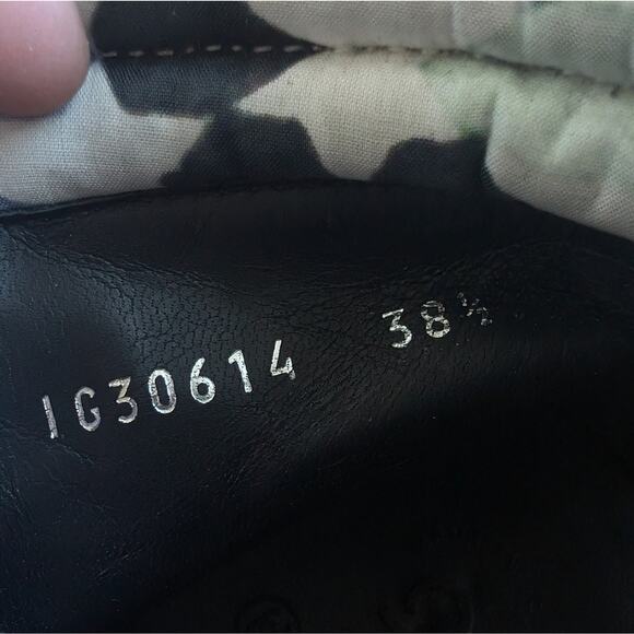 Chanel Interlocking CC Logo 2015 Gray Black Suede Lace Up Combat Boots Size 38.5 - Picture 7 of 7